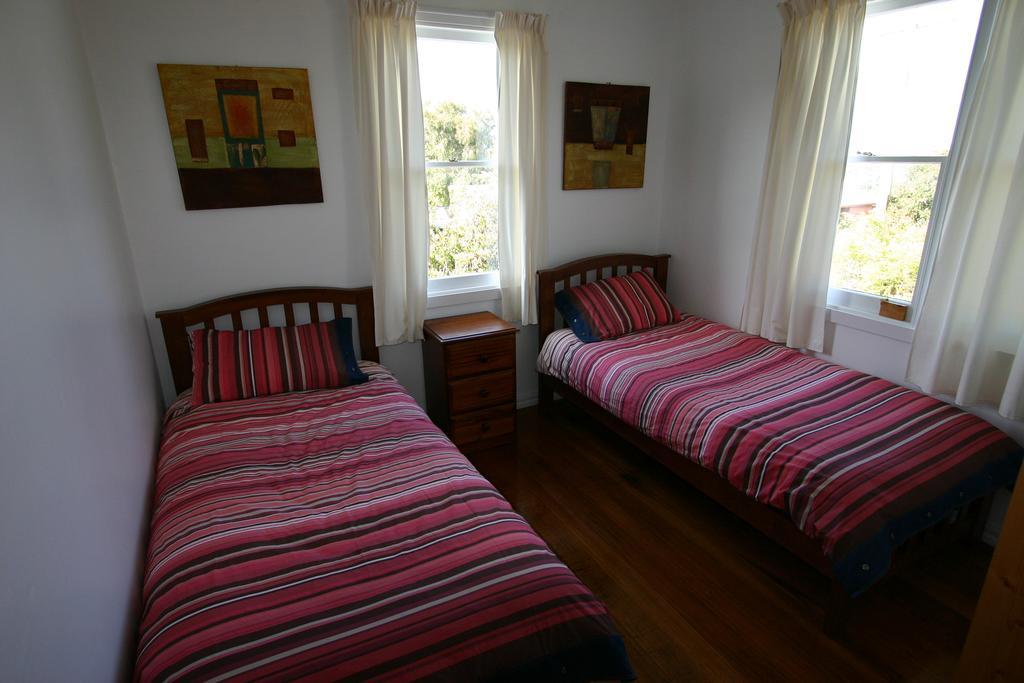 Cedar Cottages Blackmans Bay Номер фото
